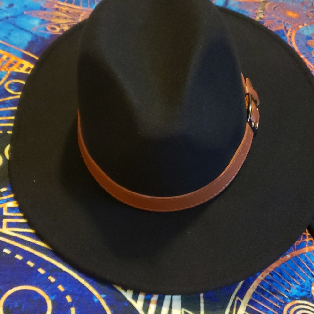 ‼️On Sale‼️Classic wide brim Fedora hats in sto… - Picture 5 of 8